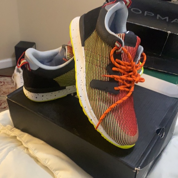 Shoes - Picture 3 of 4